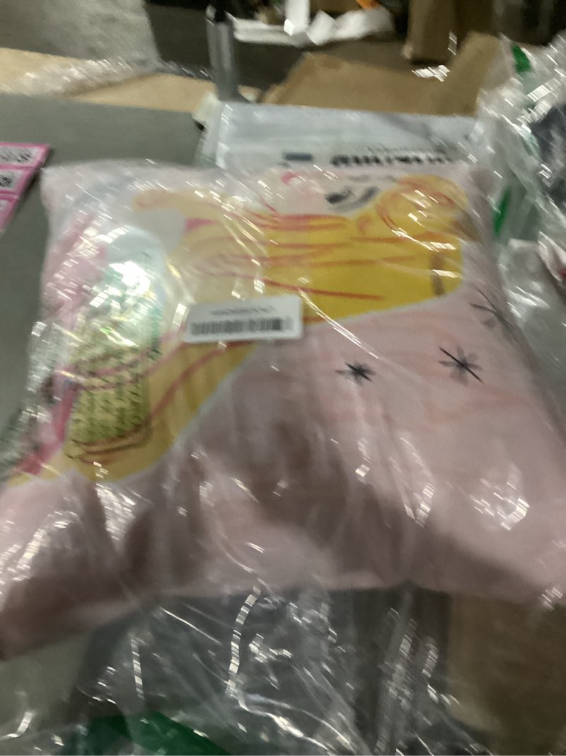 Condition photo showing New/Like New for kpop demon hunters huntr/x officially licensed throw pillow