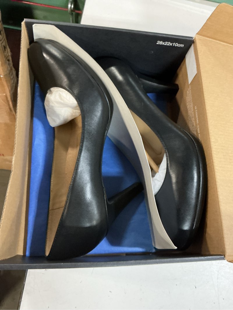 Condition photo showing New/Like New for Naturalizer Womens Michelle Classic High Heel Pump 11 Black Leather