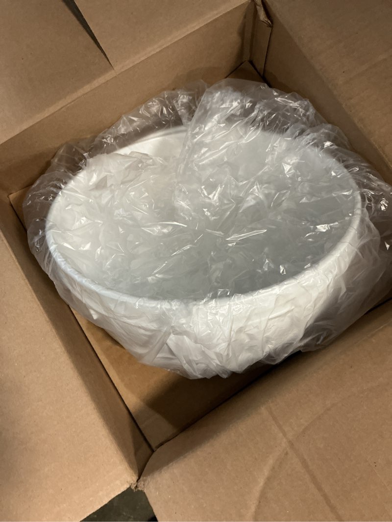 Condition photo showing New/Like New for  wna   192 oz   caterline  plastic bowls  12 pcs 