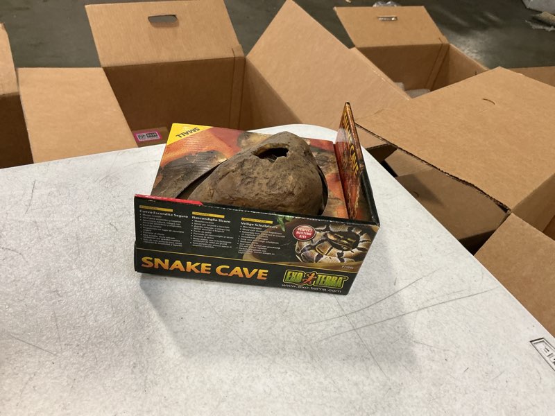 Condition photo showing New/Like New for Snake cave small