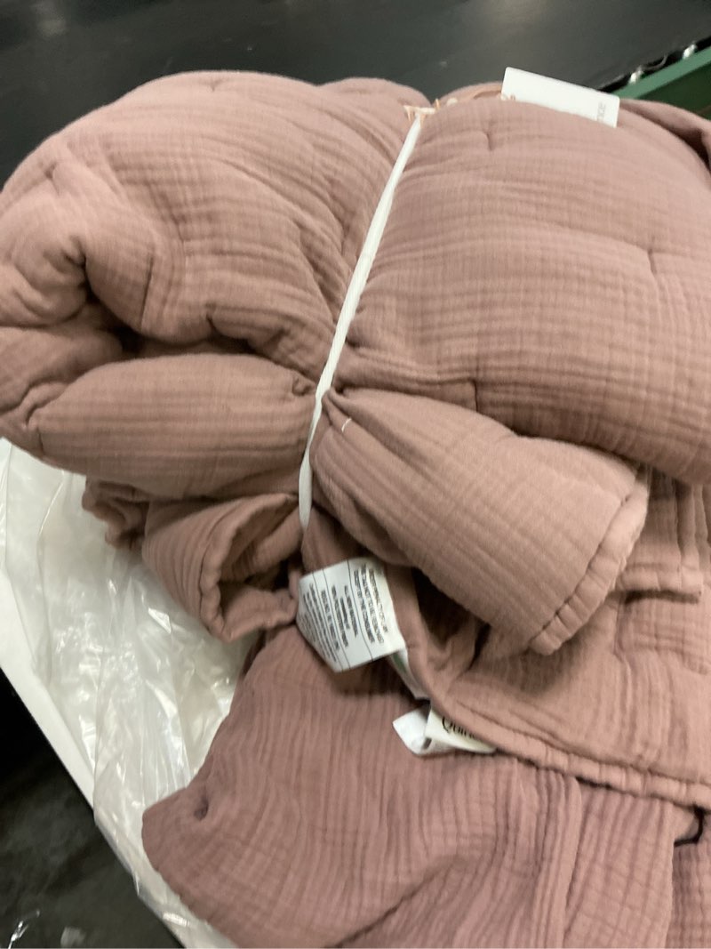 Condition photo showing Good Condition for organic cotton gauze dream quilt set, twin, fig