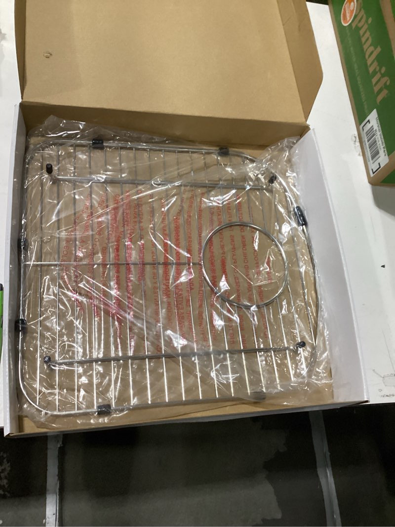 Condition photo showing New/Like New for Derengge H-0016-SS Stainless Steel Bottom Grid