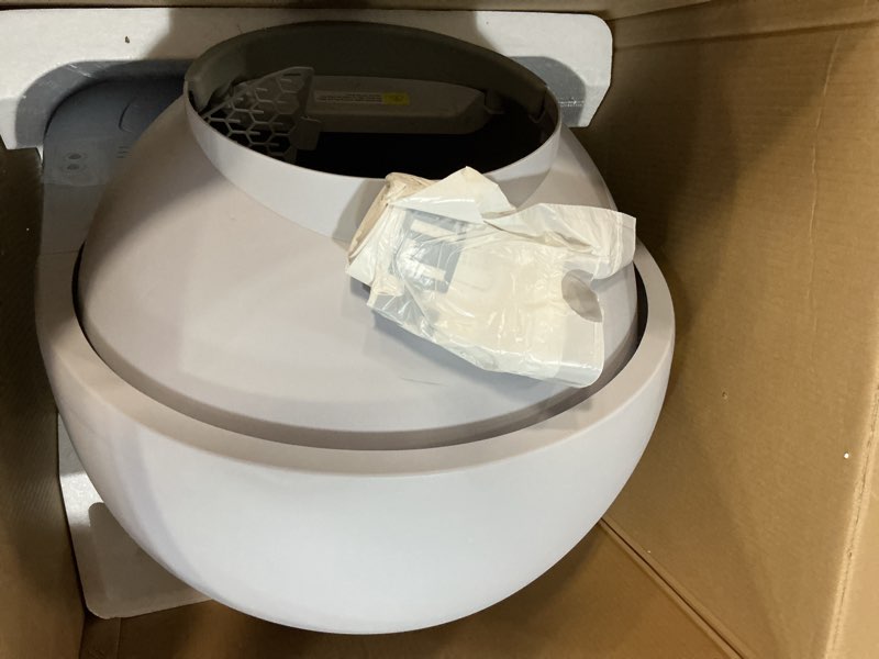 Condition photo showing Good Condition for CATLINK Self Cleaning Cat Litter Box, Automatic Cat Litter Box, Double Odor Removal, Cat Litter Box for Cats from 3.5 pounds to 22 pounds (Young Version)