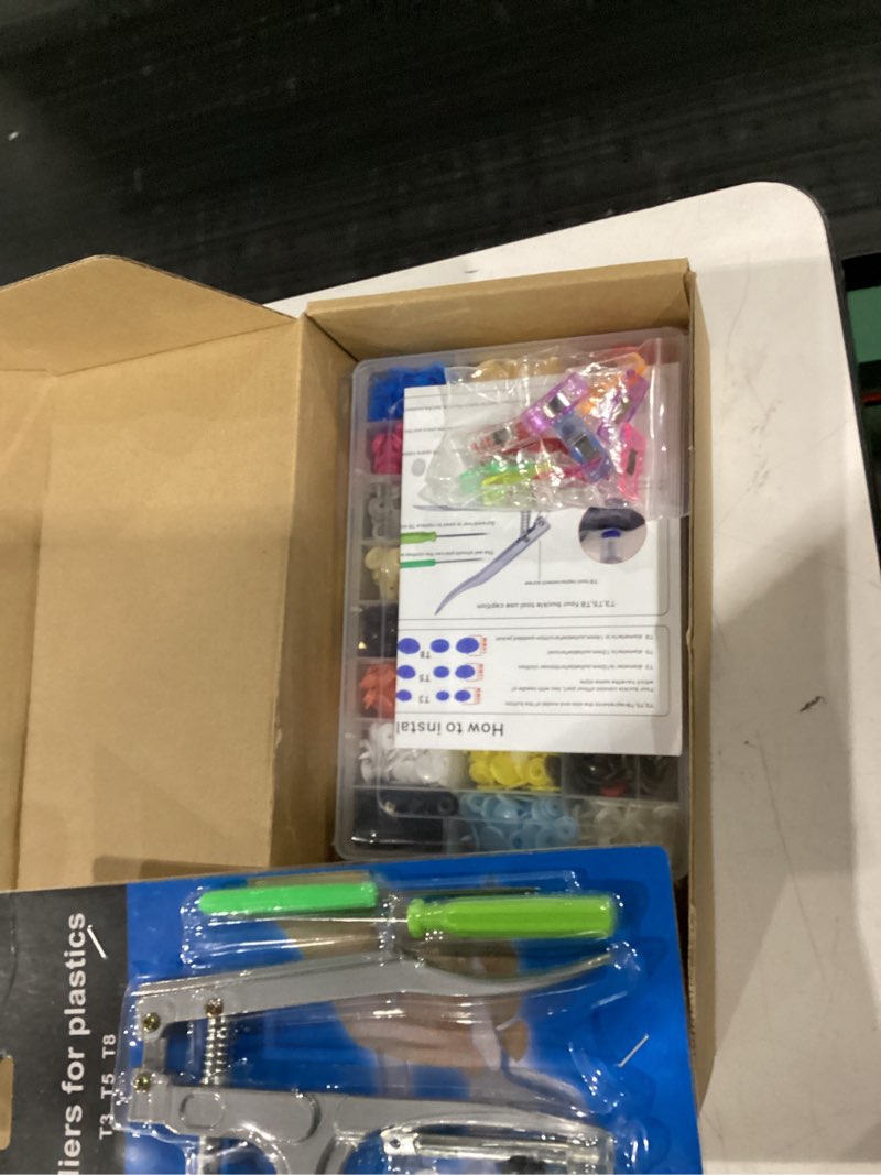 Condition photo showing New/Like New for kamtop snaps and snap pliers set, 408 sets t5 plastic snap buttons 24 colors, snap fasteners snap press pliers snaps starter kit snap setter tool for clothes sewing bibs rain coat diy crafting 408 24 colors
