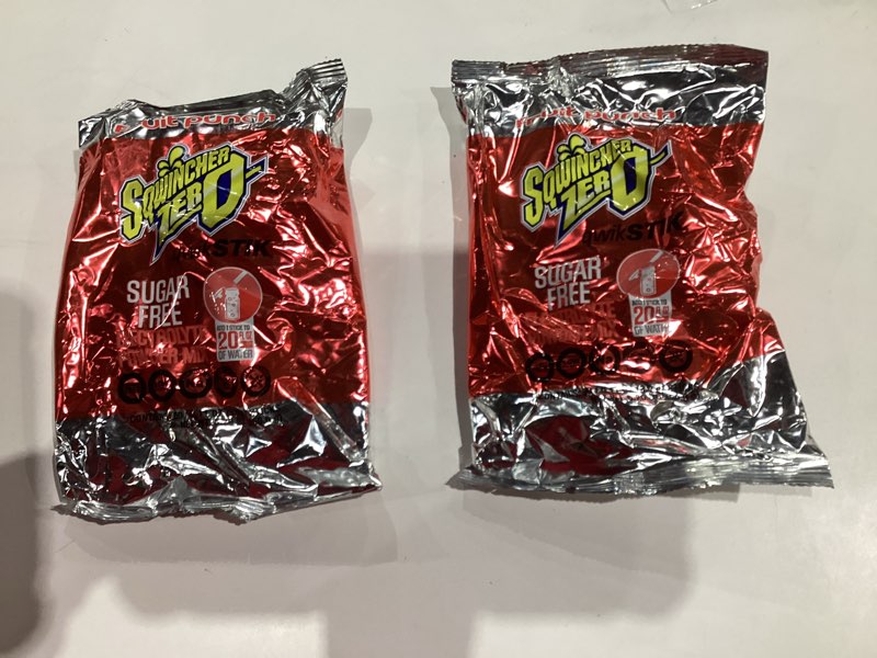 Condition photo showing New/Like New for Sqwincher Zero Qwik Stik, Fruit Punch, Sugar Free, Low Calorie, Low Sodium Electrolyte Powder Hydration Drink Mix, .11 0z Packet (Pack of 50) Fruit Punch Qwik Stik