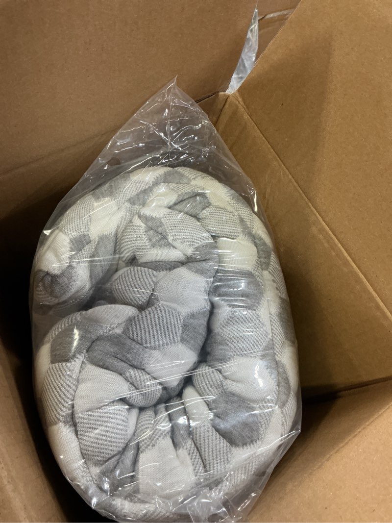 Condition photo showing New/Like New for Layla Sleep, Adjustable Fill Kapok Pillow, Luxurious Cooling Pillow, Queen (Single), Supportive for Head, Neck, Fully Adjustable, Natural Material That is Light and Airy. Sleep Better-Kapok Pillows Standard/Queen