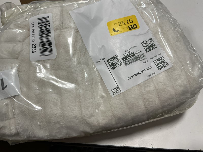 Condition photo showing Good Condition for Sofa Cover Fuzzy Couch Cover for Pet, Couch Covers for Dogs Washable Non-Slip Sofa Slipcover Cushion Protector Pets Friendly Mat Bed Cream 27.6" x 59.06"