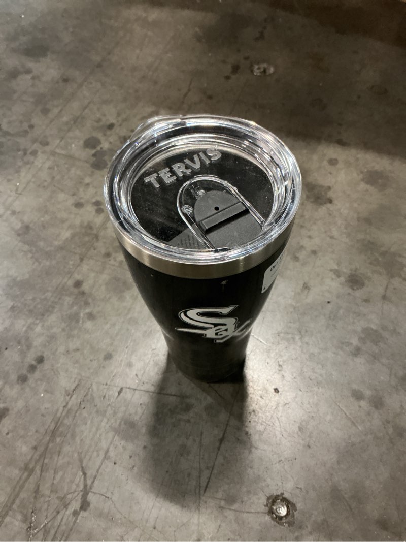 Condition photo showing Good Condition for tervis chicago white sox 30oz. ombre tumbler