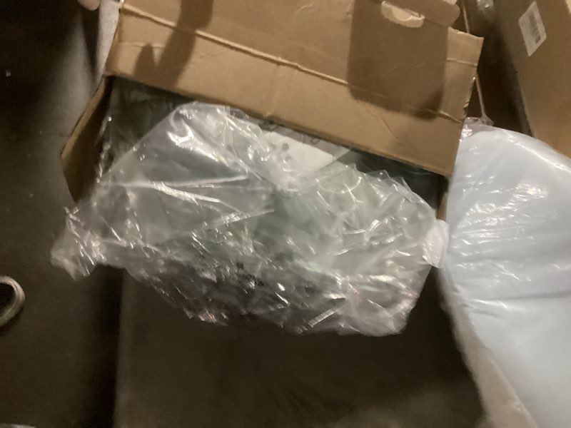 Condition photo showing Good Condition for Bedsure Queen Comforter Set - Sage Green Bed Set, 3 Pieces Cute Floral Bedding, 1 Soft Reversible Botanical Flowers Comforter and 2 Pillow Shams Queen 01 - Sage Green