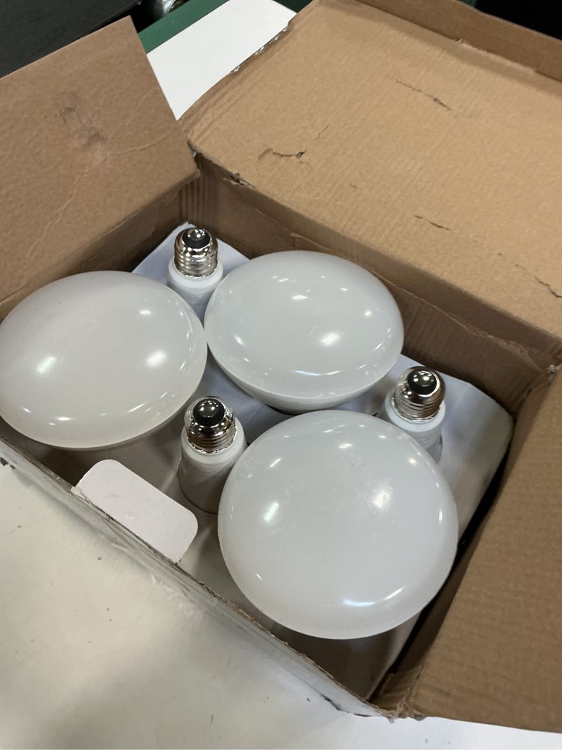 Condition photo showing Good Condition for Sunco Lighting BR40 LED Light Bulbs, Indoor Flood Light, Dimmable, 6000K Daylight Deluxe, 100W Equivalent 17W, 1400 LM, E26 Base, Recessed Can Light, High Lumen, Flicker-Free - UL 6 Pack