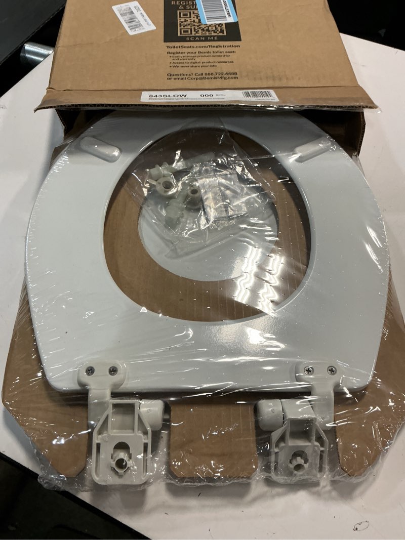 Condition photo showing New/Like New for mayfair linden slow close toilet seat, non slip heavy duty wood, easy install, round, white round traditional hinge