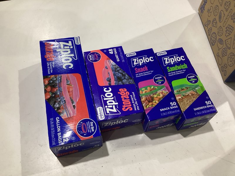 Condition photo showing New/Like New for ziploc storage bags variety pack, 190ct total, 42ct storage gallon and 48ct storage quart, 50ct sandwich and 50ct snack 5 inches x 5 inches