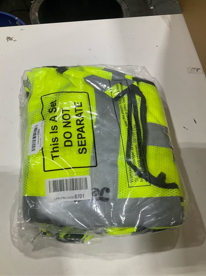Condition photo showing New/Like New for jenpen 10 pieces reflective safety vests with pockets and zipper, high visibility mesh construction vest for men women large green