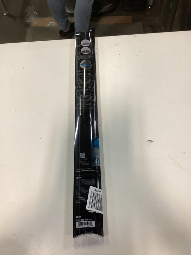 Condition photo showing Good Condition for Bosch Wiper Blade 22 Inch - 22CA