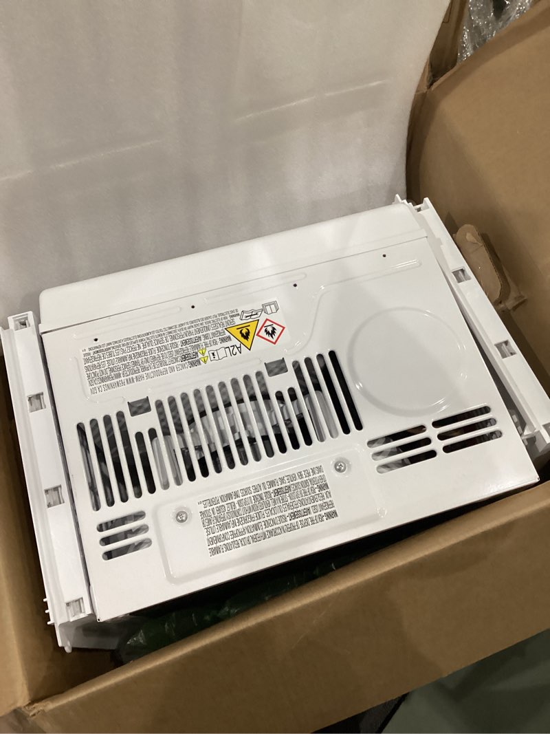Condition photo showing Good Condition for amazon basics 5000-btu window air conditioner with quiet operation, up to 150 sqf, cool and fan functions, washable filter, adjustable window kit, intuitive mechanical controls, for small room, white white 5000 btu