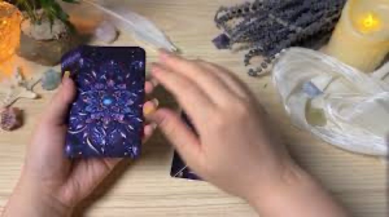 BQLXBABLT Tarot Cards Deck for Beginners with Guide Book Pretty Unique 400GSM Thick Purple Rose (Ori