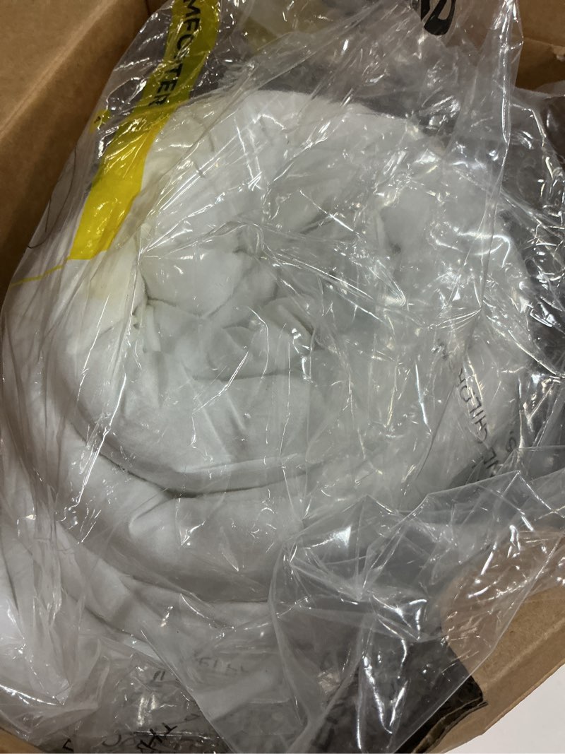 Condition photo showing Good Condition for Bedsure Queen Comforter Set, White Soft Prewashed Bedding for All Seasons, 3 Pieces GentleSoft™ Bed Set, 1 Lightweight Comforter (90"x90") and 2 Pillowcases (20"x26") Queen(90"x90") 02 - White