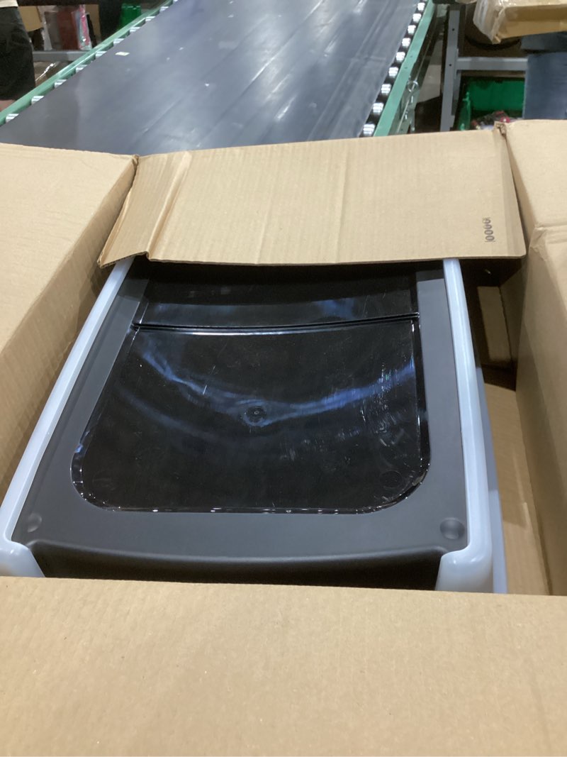 Condition photo showing Good Condition for IRIS USA XX-Large Cat Litter Box, Open Top Extra Large Litter Box for Big Cats and Multi-Cat Households, High Sided Scatter Shield, Easy to Clean, 30"L x 20"W x 14"H, Black XXL Black