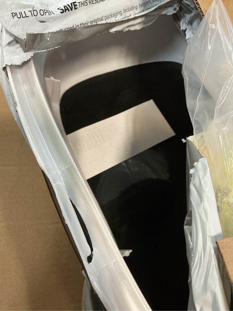 Condition photo showing Good Condition for arm & hammer rimmed cat litter box with high sides and microban, made in usa pearl white/ dark gray standard