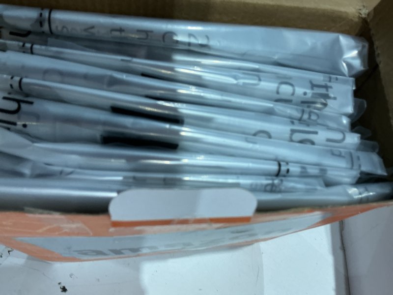 Condition photo showing Good Condition for gongshi vacuum storage bags, space saver seal bags for clothing, travel luggage,blankets, comforters, pillows, clothes storage.12 jumbo