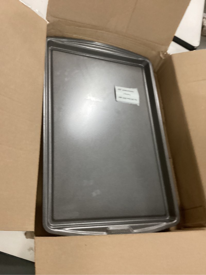 Condition photo showing Good Condition for GoodCook Everday Nonstick Carbon Steel 17 x 11-Inch Baking Sheet Set, 2 Pack – Medium Sized Carbon Steel Cooking Pans, Bakeware Set, Cookie Sheets for Baking, Oven Pan Set 11" x 17" (2-Piece Set)