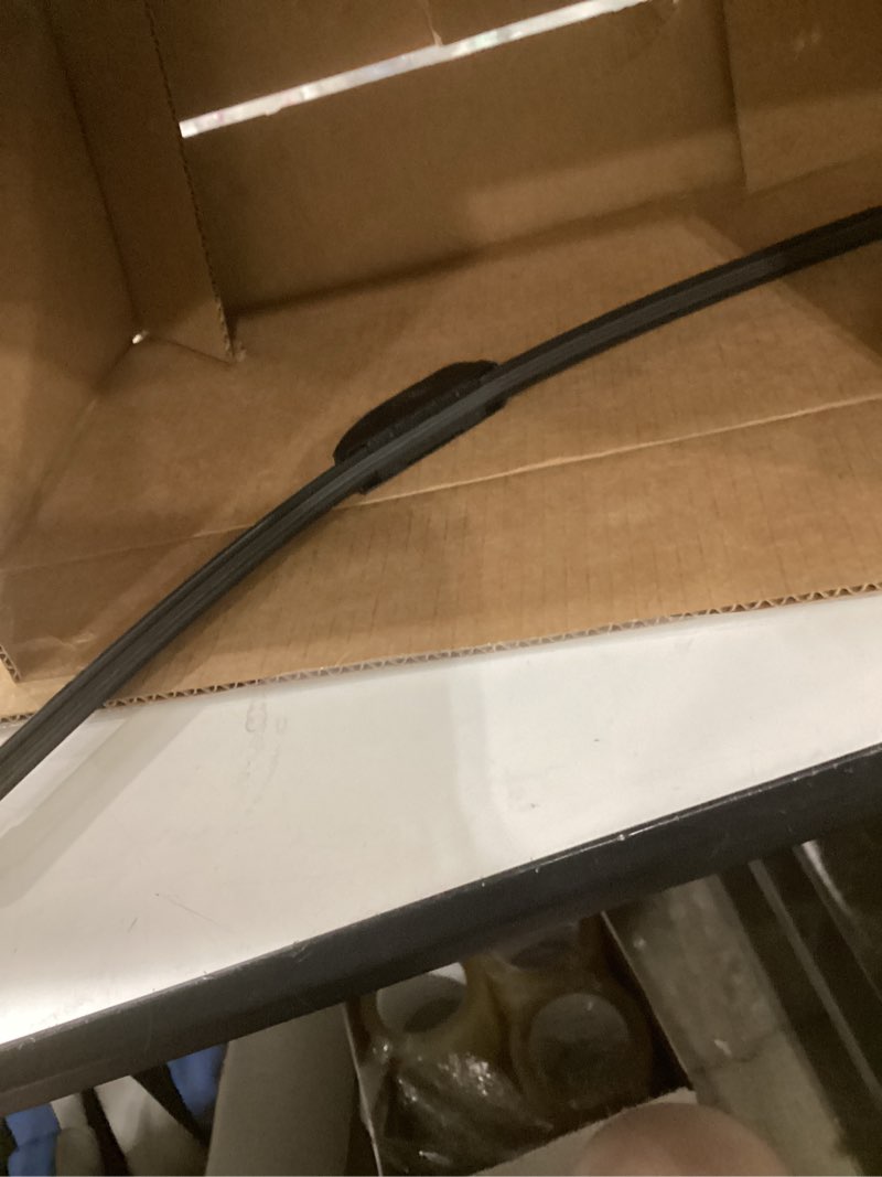 Condition photo showing As Is for bosch wiper blade 20 inch - 20a