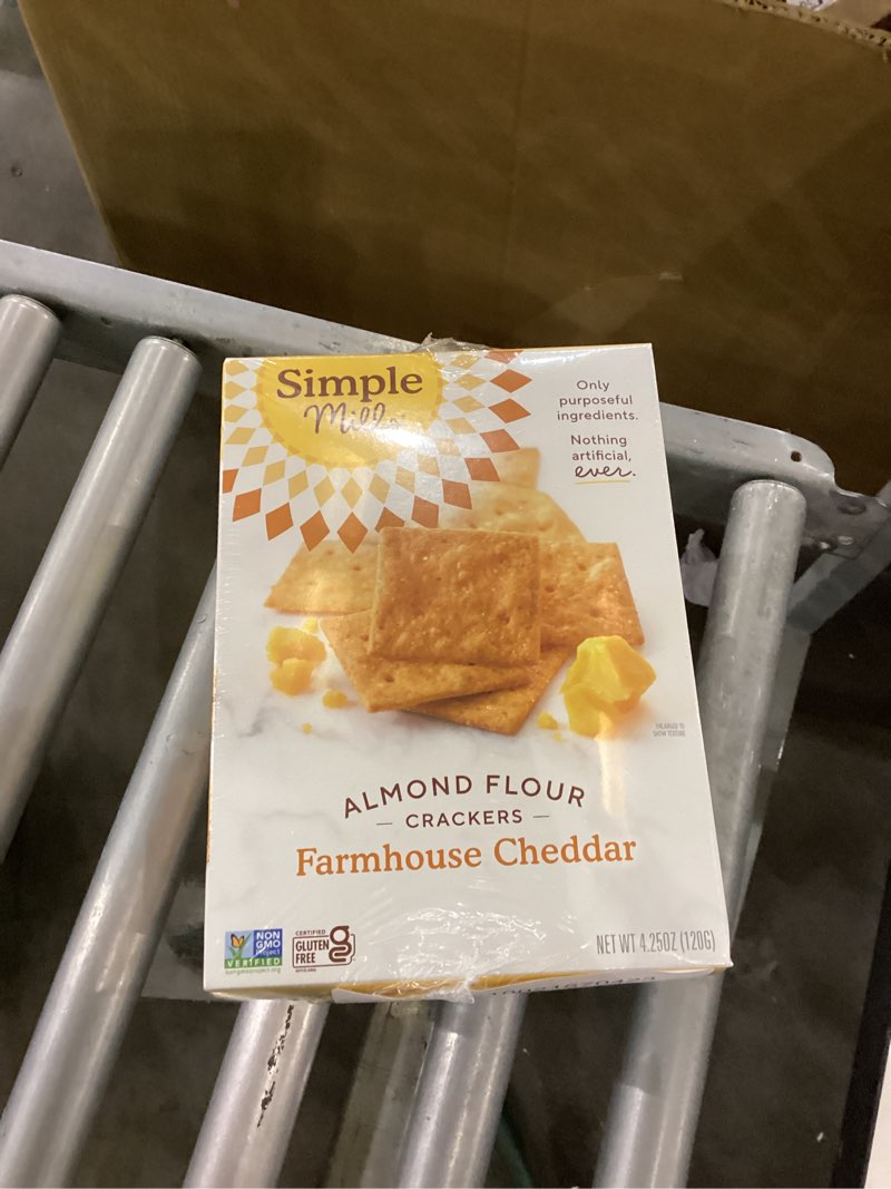 Simple Mills Almond Flour Crackers, Farmhouse Cheddar - Gluten Free, Healthy Snacks, 4.25 Ounce (Pac