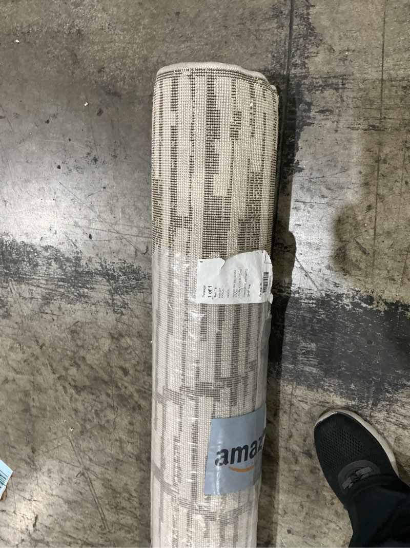 Condition photo showing Good Condition for loloi kamala collection kam-02 charcoal/dove 6'-7" x 9'-6" area rug charcoal / dove 6'7" x 9'6" (rectangular)