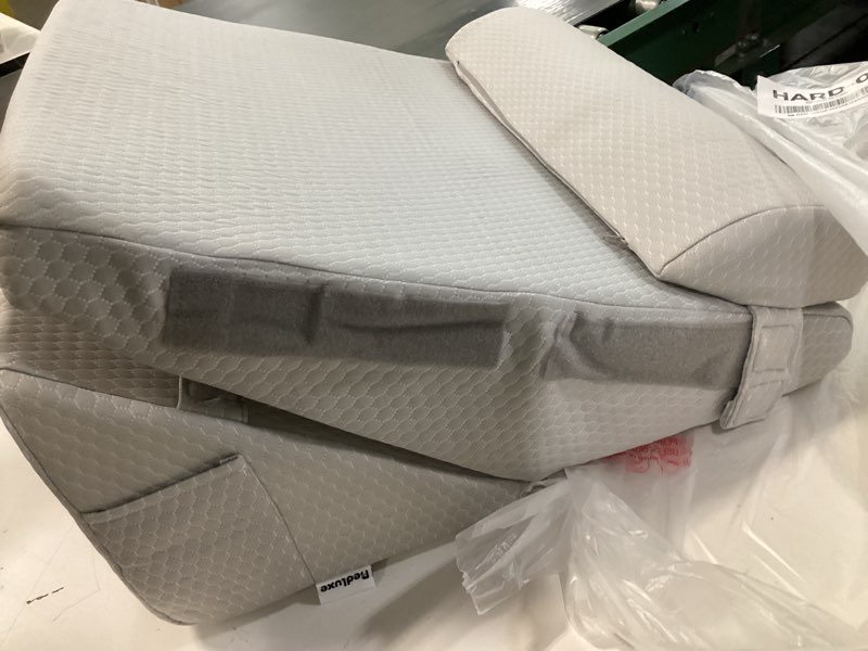 Condition photo showing Good Condition for Bedluxe 3Pcs Orthopedic Bed Wedge Pillow Set, Foam Wedge Pillow Post Surgery for Back, Leg and Knee Support, Adjustable 9&12 Inch Folding Triangle Pillow for Sleeping, Acid Reflux, Snoring, Light Grey Light Grey Adjustable 9&12 Inch + 1 Head Pillow
