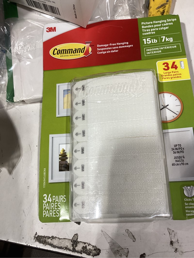 Condition photo showing New/Like New for command indoor picture hanging strips 34 large pairs, 68 total strips