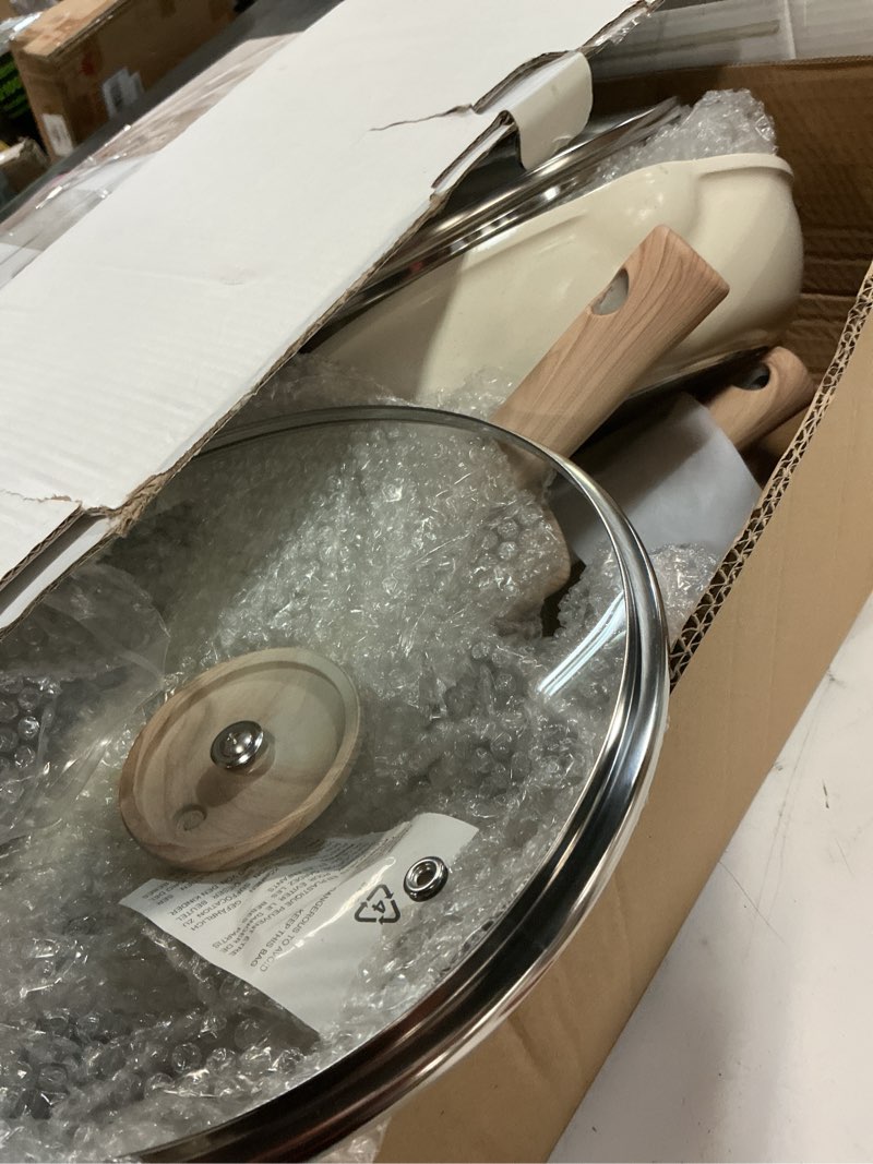 Condition photo showing Good Condition for carote bon appétit collection nonstick 13 piece cookware set-white