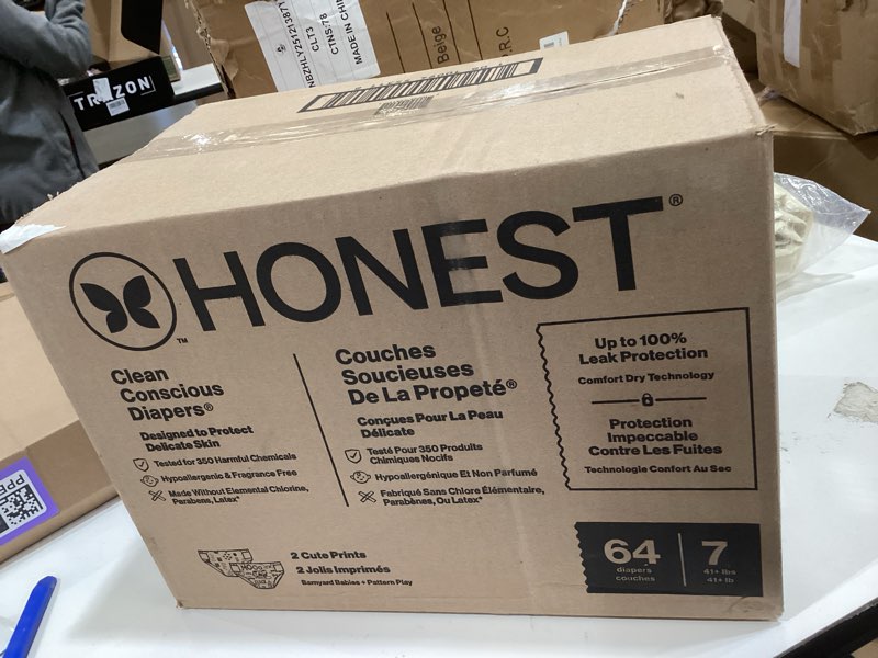 Condition photo showing New/Like New for The Honest Company Comfort Dry Disposable Diapers for Sensitive Skin, Hypoallergenic, Barnyard Babies + Pattern Play, Super Club Box, Size 7, (41 lbs), 64 Count Size 7 (64 Count) Barnyard Babies + Pattern Play