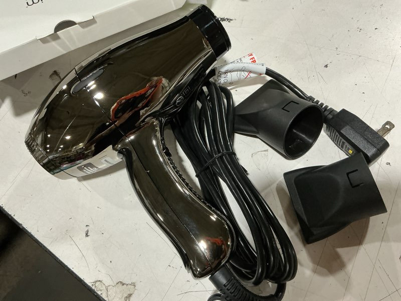 Condition photo showing As Is for elchim 3900 healthy ionic titanium