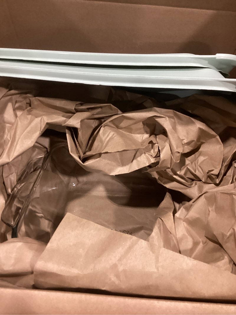 Condition photo showing New/Like New for pyrex deep 3-pack glass baking dish set (9"x13", 7"x11", 8"x8") with bpa-free lids, rectangular glass bakeware, dishwasher, microwave, freezer & pre-heated oven safe 7x11, 8x8, 9x13 (3-count)