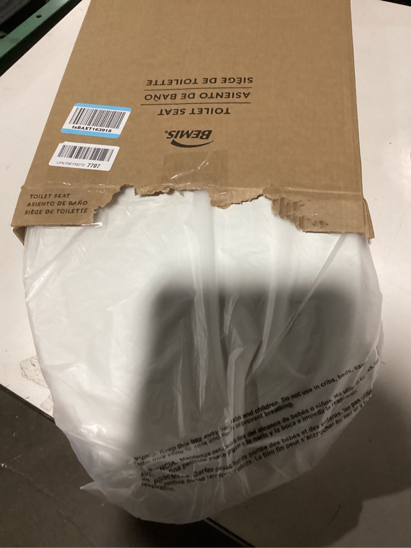 Condition photo showing Good Condition for Bemis 7B1500EC 390 Molded Wood Elongated Toilet Seat, White