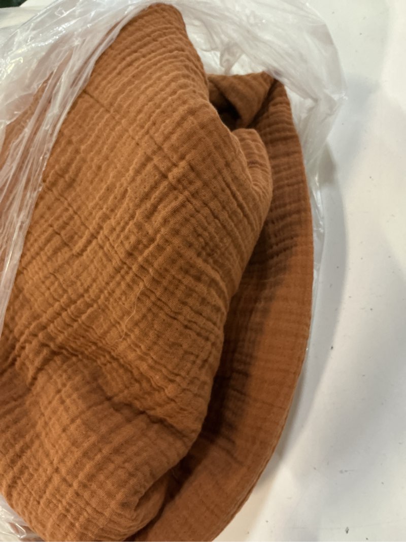 Condition photo showing Good Condition for organic cotton gauze blanket, king/cal king, terracotta