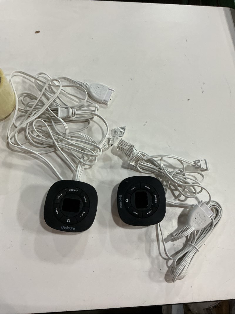 Condition photo showing Good Condition for Bearhug Electric Blanket Controller Twin, Queen and King Size Blanket