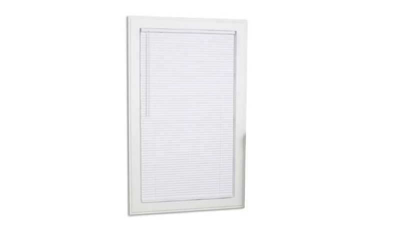  Project Source Room Darkening Cordless White Mini Blinds