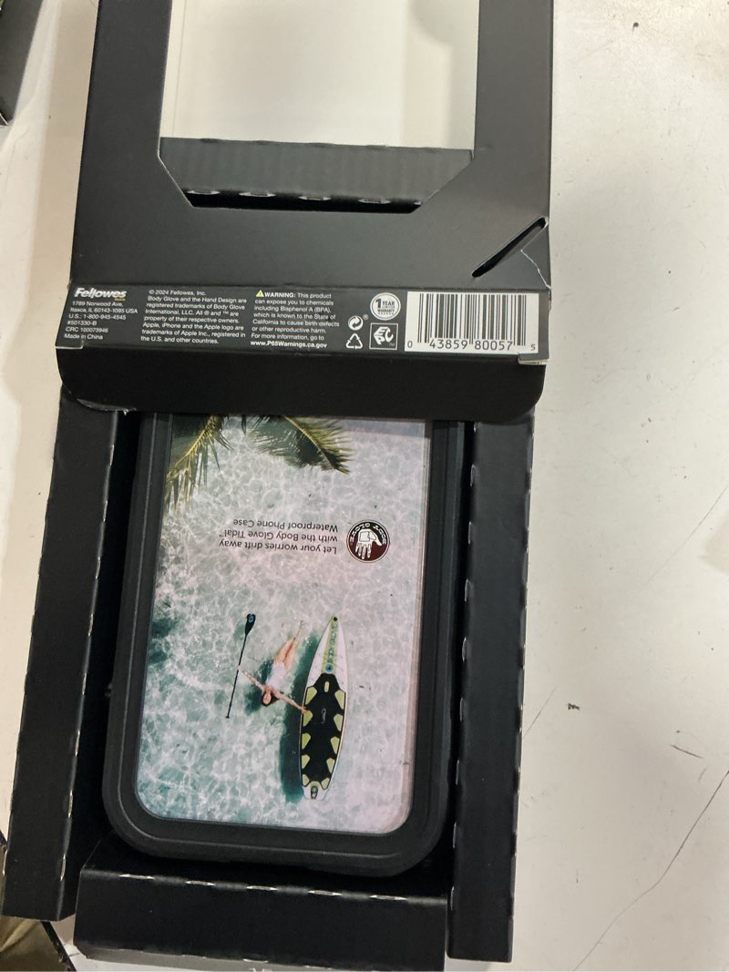 Condition photo showing Good Condition for body glove tidal waterproof phone case for iphone 15 - black/clear