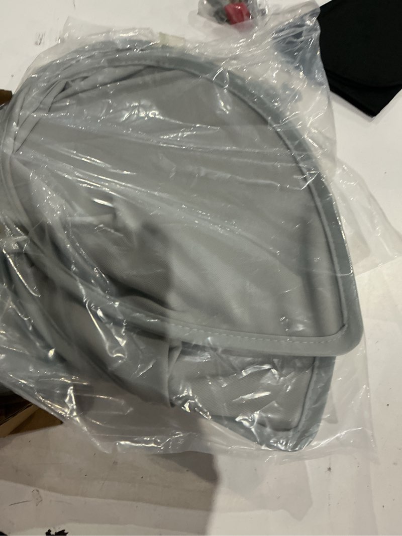 Condition photo showing Good Condition for model 3glass roof sunshade