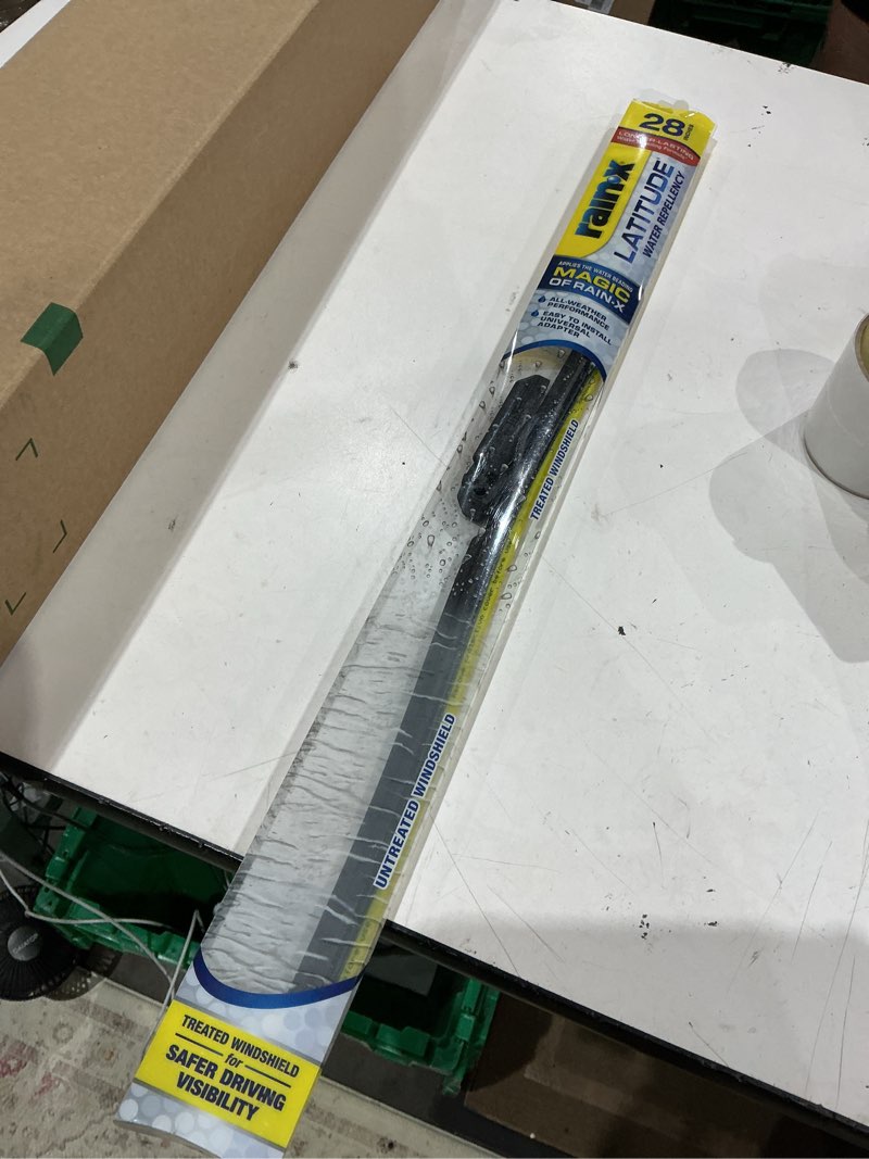 Condition photo showing Good Condition for rain-x 5079282-2 repellency water repellent wiper blades, 28" windshield wiper, all weather streak-free for enhanced visibility w/water repellency formula 28" latitude repellency