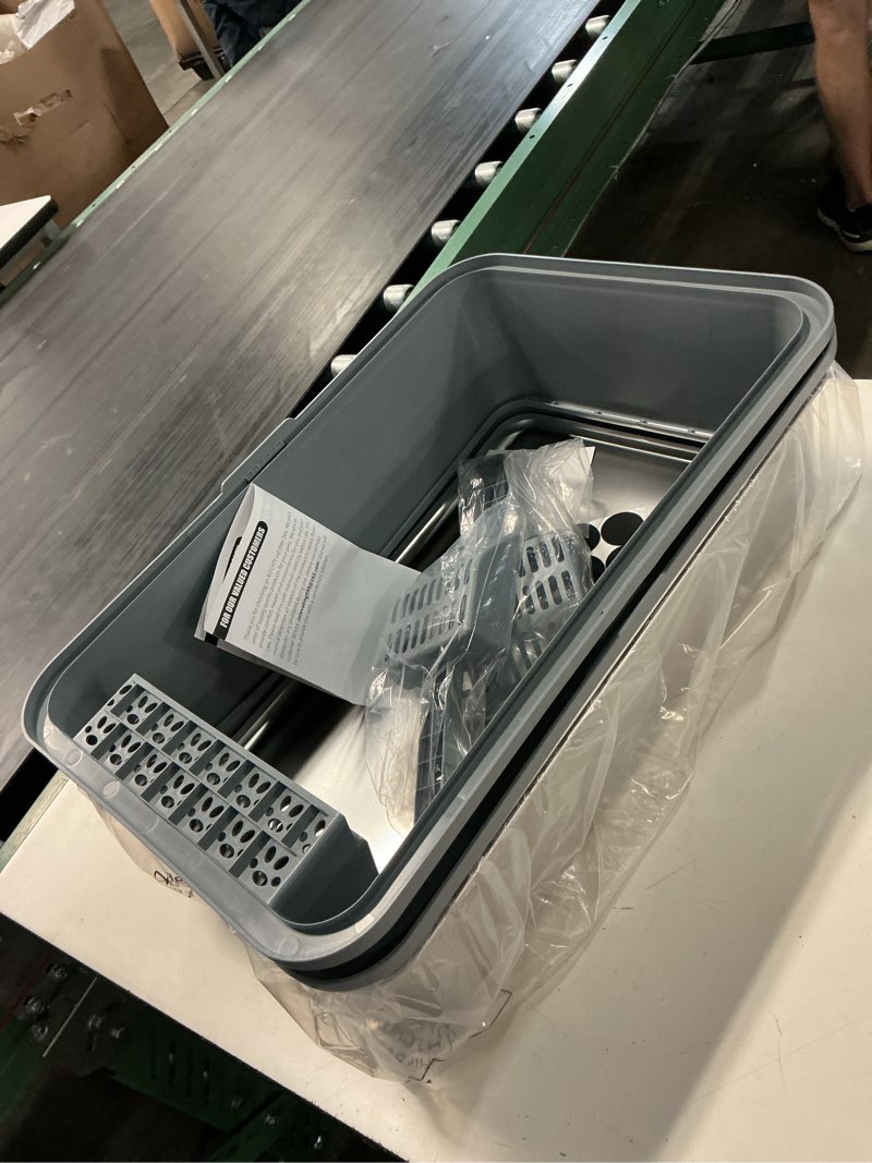 Condition photo showing Good Condition for 2pack stainless steel litter box, metal litter boxs with lid high sides, xl extra large litter box for big cats, never absorbs odors, leak-proof, stain-free, rust-free, easy to clean, scoop included