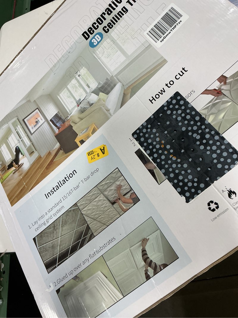 Condition photo showing Good Condition for art3d pvc ceiling tiles, 60.5x60.5cm hoverage:4.39”m2 plastic sheet in white ( 60.5x60.5cm hoverage:4.39m2 12 pack)