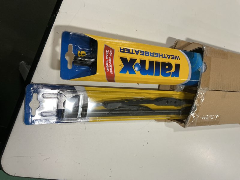 Condition photo showing Good Condition for Rain-X - 820147 WeatherBeater Wiper Blade Combo Pack 26  and 16
