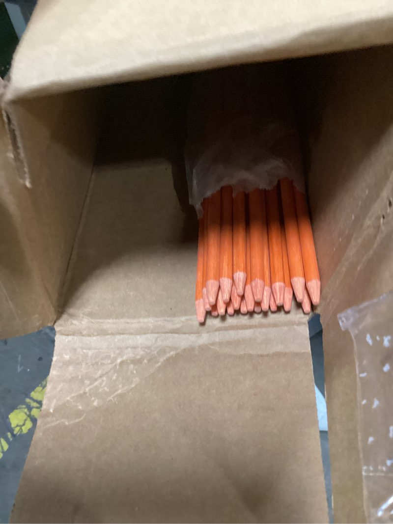 Condition photo showing Good Condition for Anley 20 Pack 48" Reflective Driveway Markers, Snow Stakes with Fiberglass Pole & Hammer Cap - 4 Ft High Visibility Safety Markers Reflective Strip for Snow Plowing and Landscape (1/4" Dia, Orange)