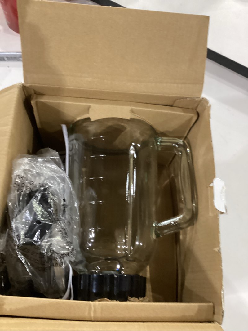 Condition photo showing Good Condition for black+decker countertop blender with 6-cup glass jar, 10-speed settings, black, bl2010bg