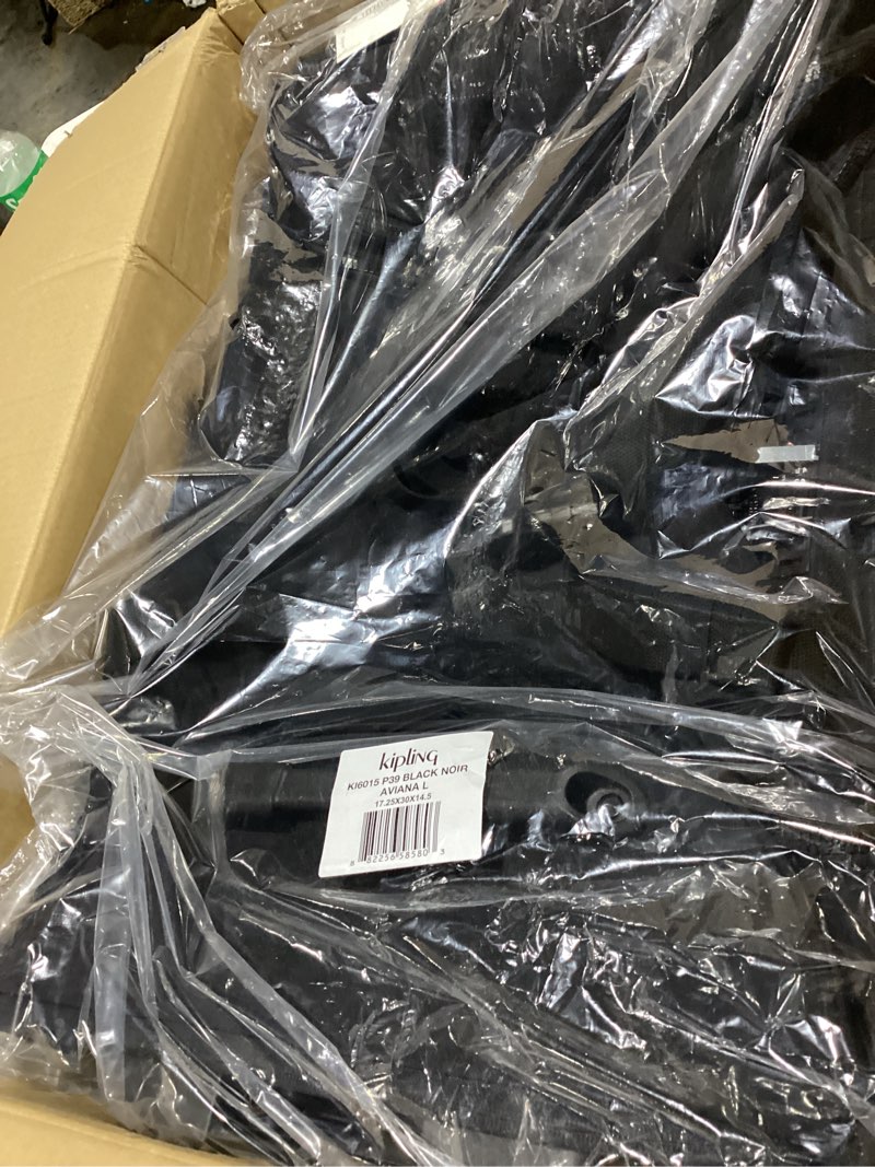 Condition photo showing Good Condition for Kipling Women's Aviana L Suitcase Large Black Noir