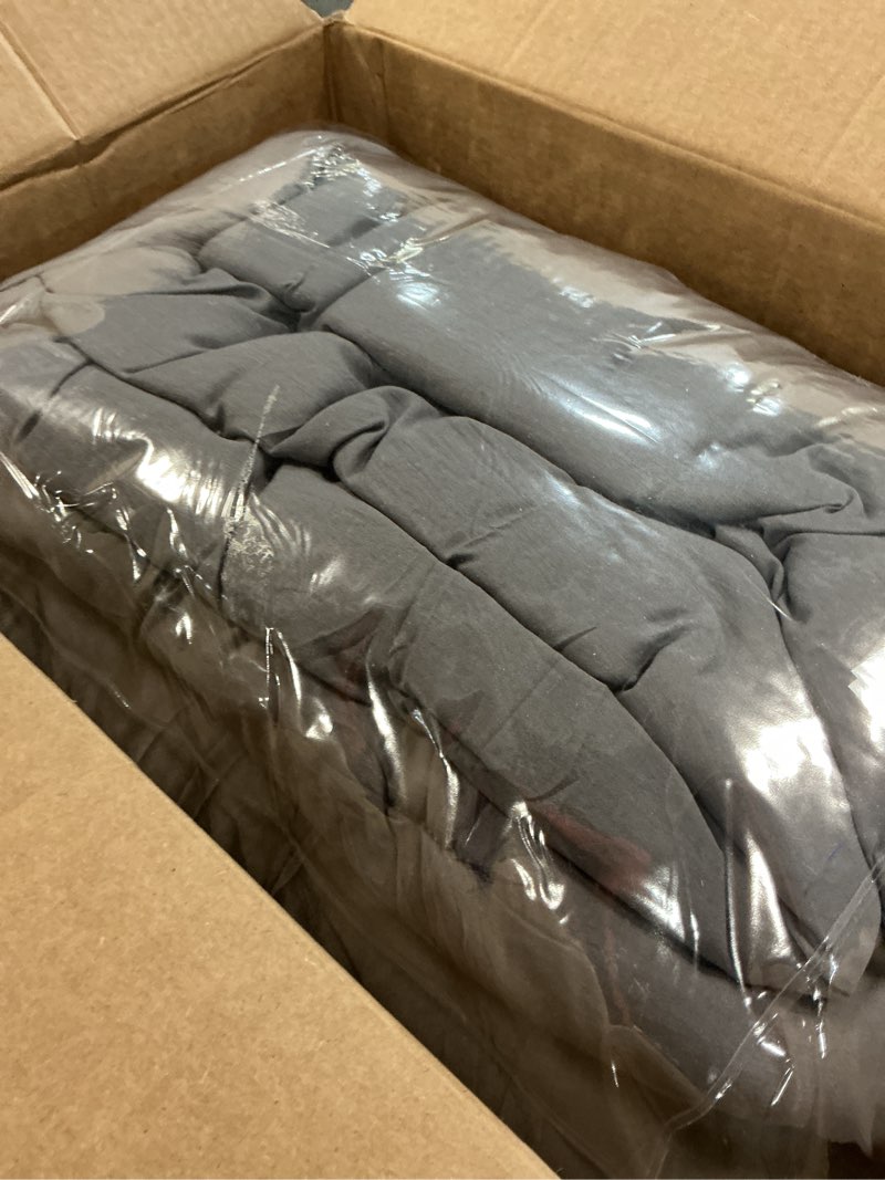 Condition photo showing Good Condition for queen comforter sets grey,3pcs soft lightweight breathable bedding comforter sets for all season, queen size(90''×90'' comforter & 2 pillowcases) grey queen (90"x90")