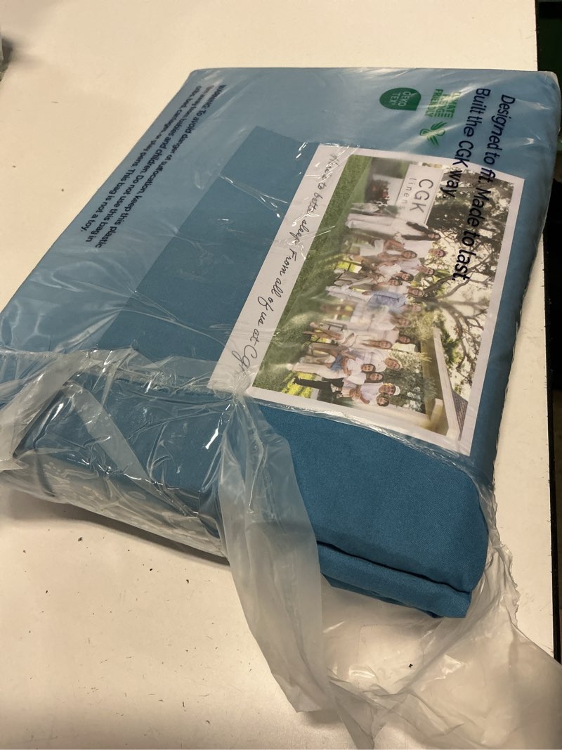 Condition photo showing New/Like New for twin xl size 3 piece sheet set - comfy breathable & cooling bed sheets set - hotel luxury bedding for women, men, kids, teens, boys & girls - deep pockets, soft, wrinkle free - oeko-tex - denim blue 20 - denim blue twin xl