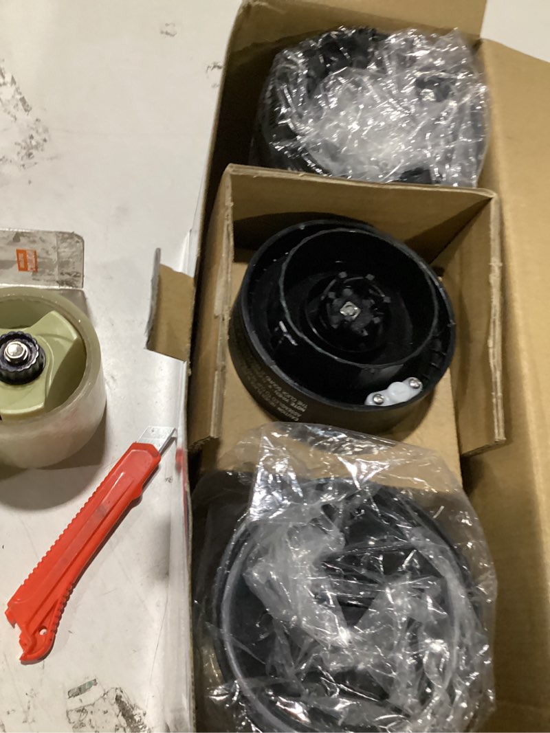 Condition photo showing Good Condition for icucina smoothie blender, personal blender for shakes and smoothies, 700w pulse technology single serve blenders with 2 x 28oz protable cups for ice crush, frozen fruit drinks personal blender with 2 cups